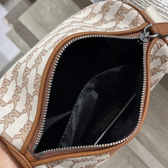 Michael Kors Men’s Women’s Cooper mini duffle xbody NWT 
Light Cream Multi 

NWT - Picture 11 of 16